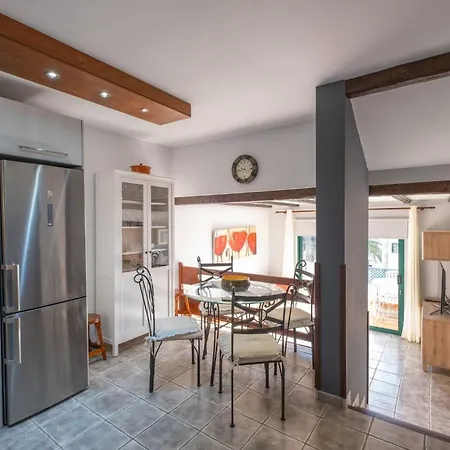 Ferienhaus Casa Vega - Adosado Con Piscina *